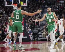 开云-关于Scout巅峰对决，塔图姆与40激战RNG分钟，连败胜负难料！的信息